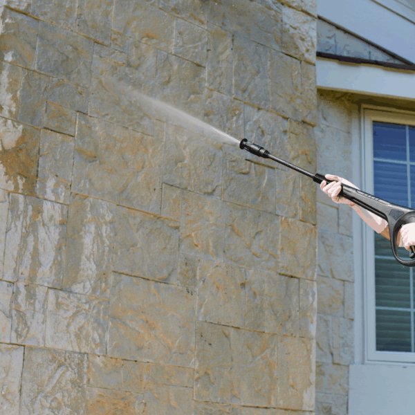 Nettoyant façades et murs