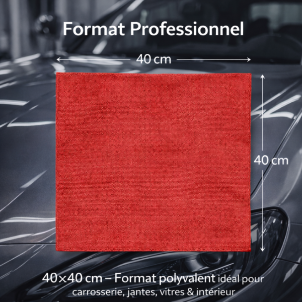 Microfibre auto professionnelle rouge format 40x40 cm posée sur carrosserie